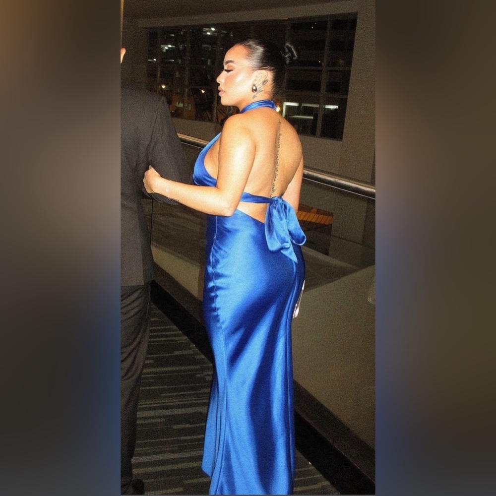 Selling this beautiful blue maxi dress